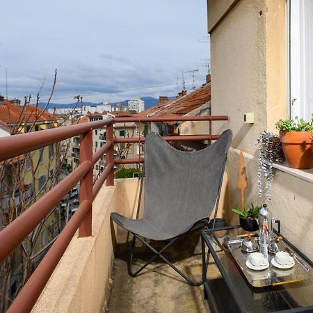Designer Two-Bedroom Apartment Split Exterior foto